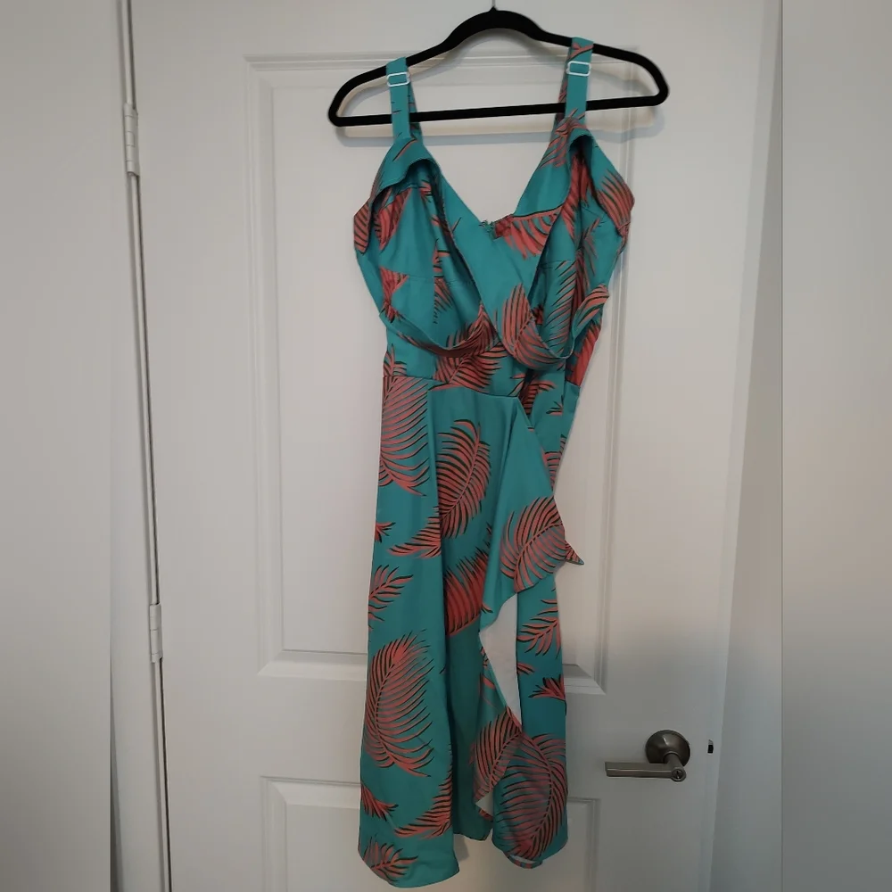 Pinup Girl Eden Tiki Wiggle Dress - Picture 2 of 5